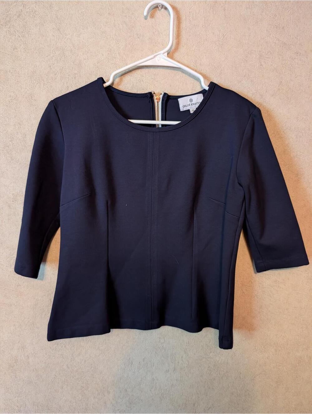 CHLOE KRISTYN navy round neck 3/4 sleeve blouse sz S